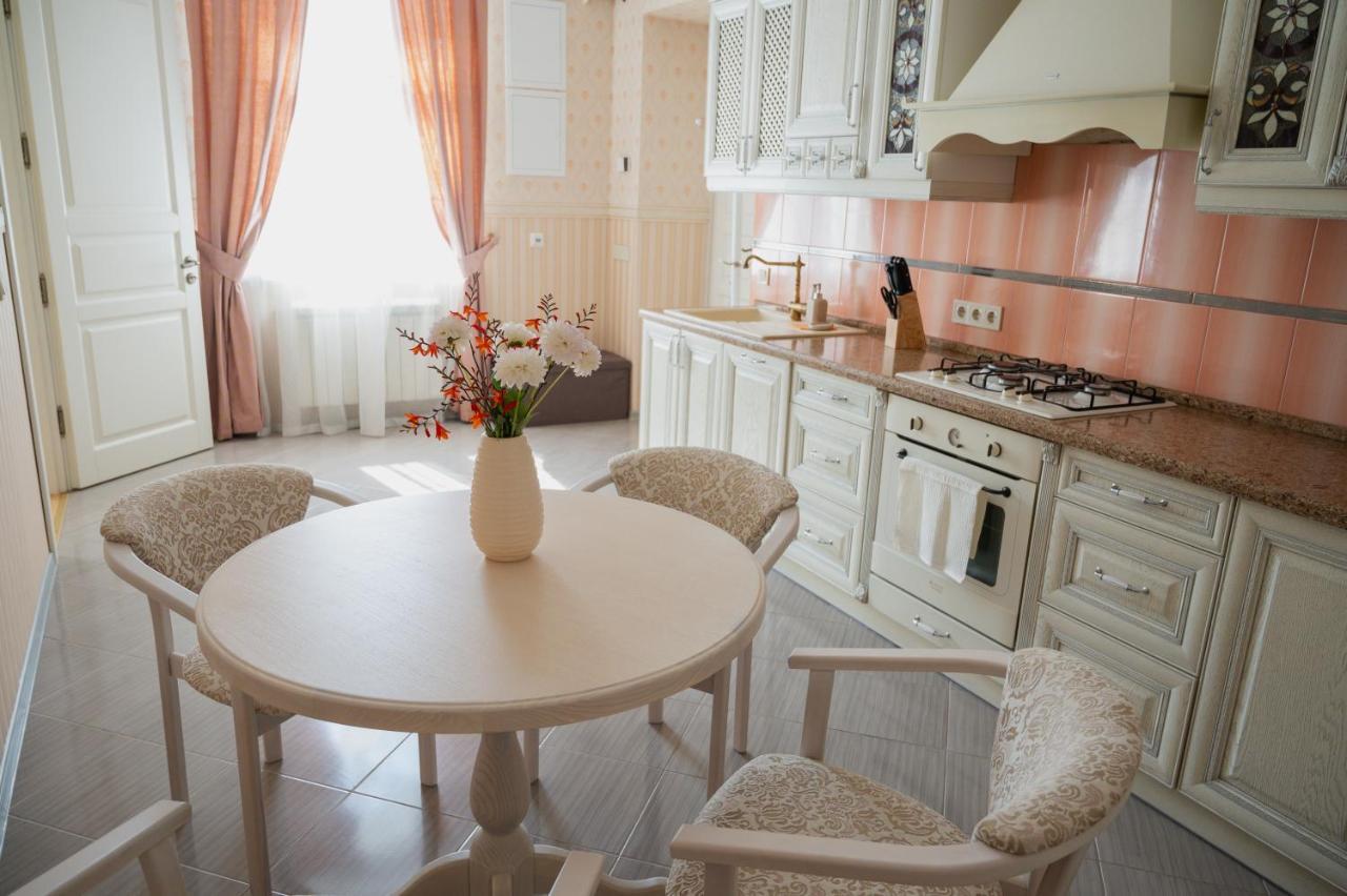 One Bedroom Apartment With Balcony-Kostyushka Street,16 Leópolis Exterior foto